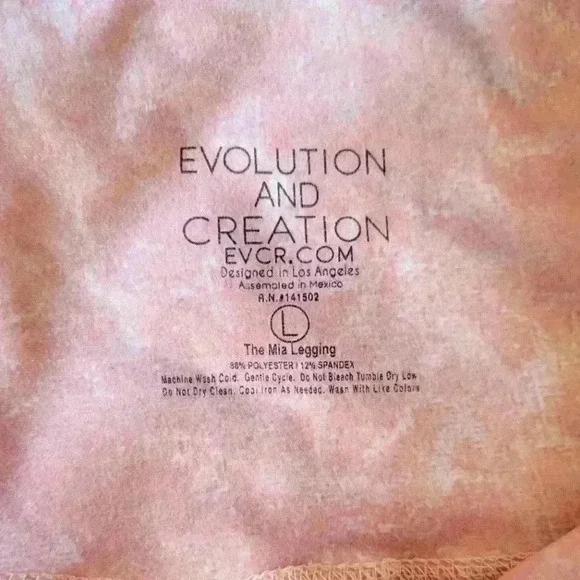 Evolution and creation the MIA legging in PEACH MINERAL WASH size large - Picture 6 of 8